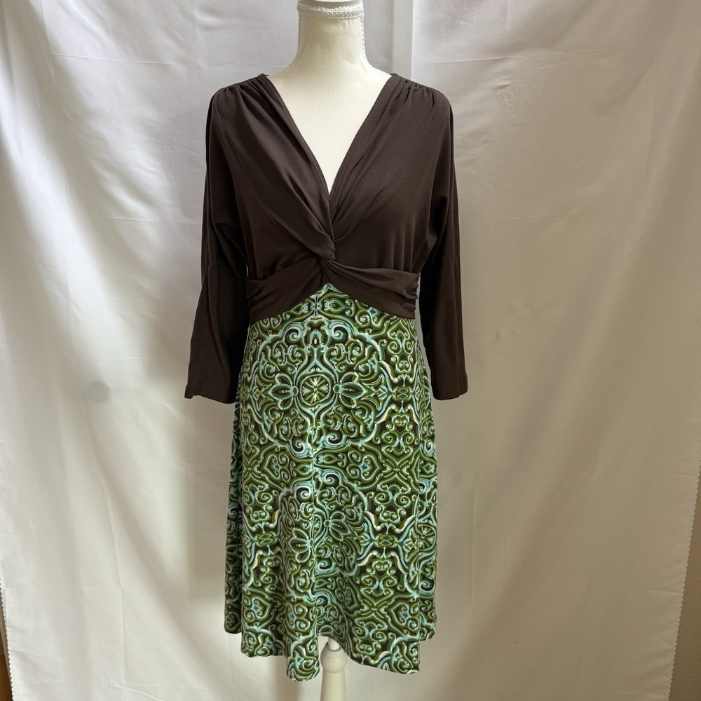 Title Nine Knit A-line Dress‎ Size Medium Brown Green 3/4 Sleeve Twisted Front